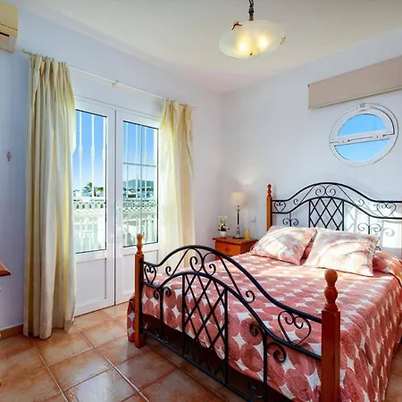 Vila Castillo By
