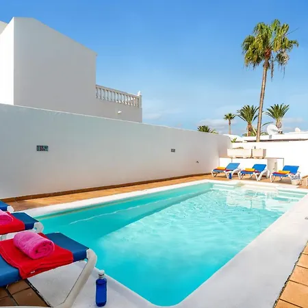 Castillo By Villa Puerto del Carmen (Lanzarote)