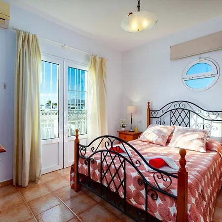 Castillo By