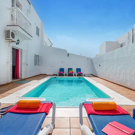 Villa Castillo By Puerto del Carmen (Lanzarote)